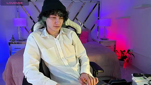 thanier 18 online show from March 18, 2026, 7:17 pm