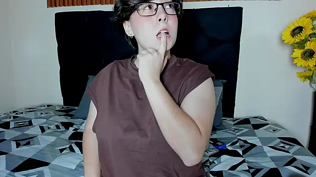 Snapshot of _Daarcy_ chatting on March 4, 2026, 3:56 am Daarcy online show from March 4, 2026, 3:56 am