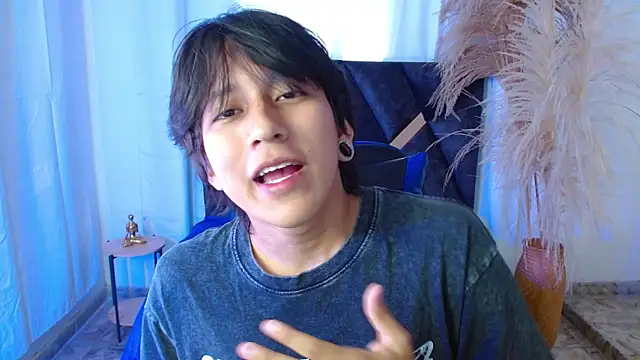 nikoo 18 online show from March 20, 2026, 3:06 pm