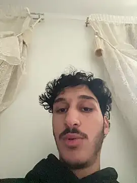 Snapshot of X7med chatting on February 6, 2026, 2:42 pm X7med online show from February 6, 2026, 2:42 pm