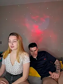 Snapshot of ToxyFoxyy chatting on February 4, 2026, 12:00 pm ToxyFoxyy online show from February 4, 2026, 12:00 pm