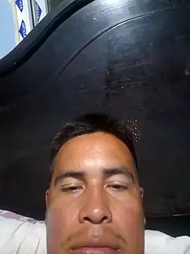 LuzSantoDeEmmanuel online show from April 8, 2026, 5:29 am