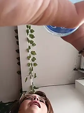 Snapshot of Rouse_24_ chatting on February 12, 2026, 10:38 pm Rouse 24 online show from February 12, 2026, 10:38 pm