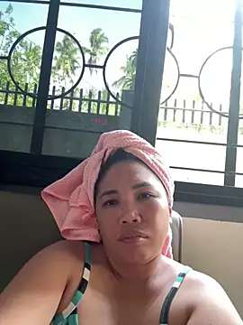 lady candy85 online show from April 11, 2026, 7:35 am