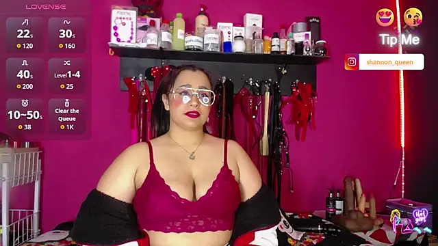 Snapshot of shannon_queen- chatting on April 29, 2026, 7:12 am shannon queen- online show from April 29, 2026, 7:12 am