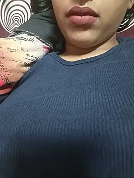 komalsharma99 online show from May 21, 2026, 7:32 pm