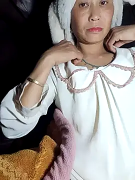 Snapshot of witch-xx chatting on March 2, 2026, 6:25 am witch-xx online show from March 2, 2026, 6:25 am