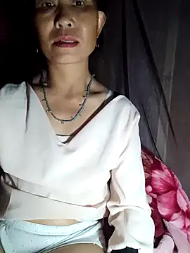 witch-xx online show from April 13, 2026, 6:13 pm