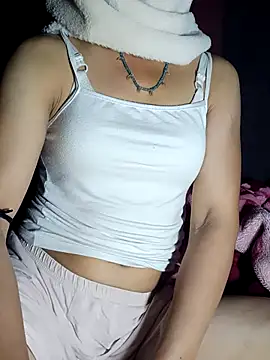 witch-xx online show from June 26, 2026, 7:51 pm