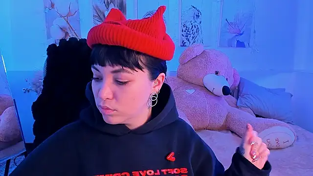 NeoGeisha online show from February 18, 2026, 10:33 am