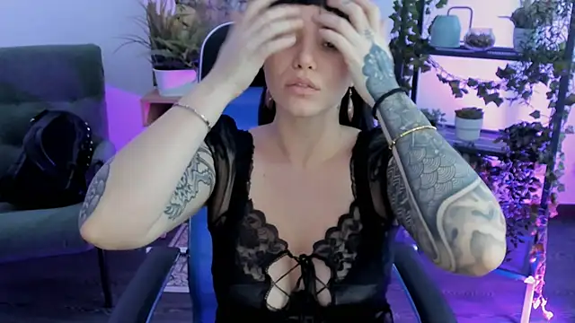 NeoGeisha online show from March 10, 2026, 10:09 am