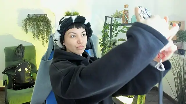 NeoGeisha online show from May 11, 2026, 1:06 pm