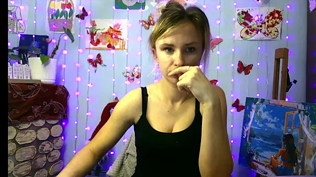 Snapshot of HarleyWidLife chatting on March 1, 2026, 3:47 pm HarleyWidLife online show from March 1, 2026, 3:47 pm