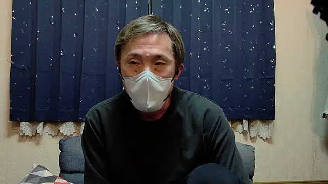 Snapshot of renrenta_77 chatting on March 3, 2026, 12:44 pm renrenta 77 online show from March 3, 2026, 12:44 pm