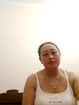 Jolie sexy online show from April 3, 2026, 8:51 pm