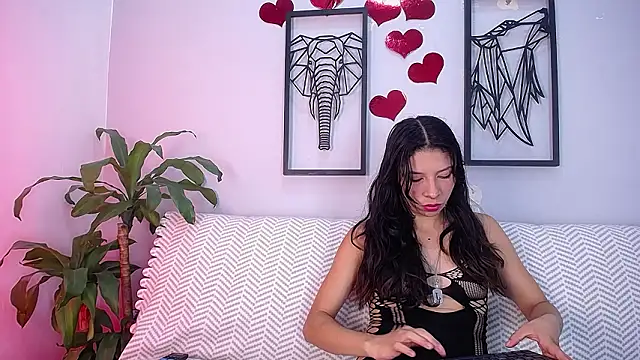 Snapshot of melanyvelvelt_X chatting on February 10, 2026, 8:13 pm melanyvelvelt X online show from February 10, 2026, 8:13 pm