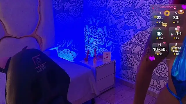 Snapshot of Sashaa_tay chatting on February 15, 2026, 12:03 pm Sashaa tay online show from February 15, 2026, 12:03 pm