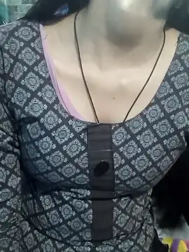 Snapshot of Sexy-Raziya69 chatting on February 7, 2026, 7:56 am Sexy-Raziya69 online show from February 7, 2026, 7:56 am