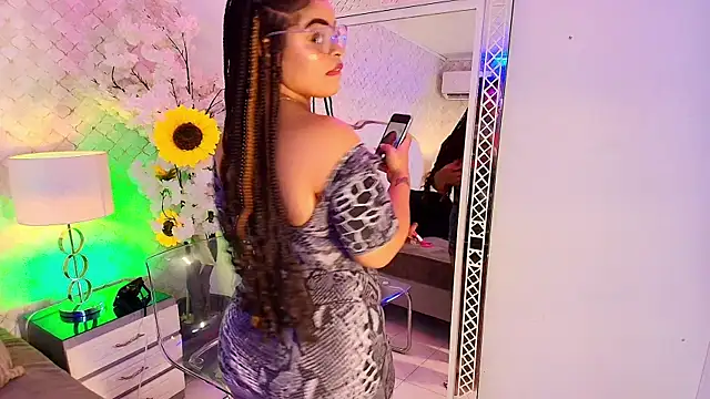 YazminJenner online show from July 14, 2026, 5:45 am