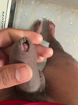 Snapshot of mr__thick chatting on February 11, 2026, 4:06 am mr thick online show from February 11, 2026, 4:06 am