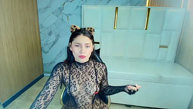 rox luxury tf online show from April 15, 2026, 1:18 pm