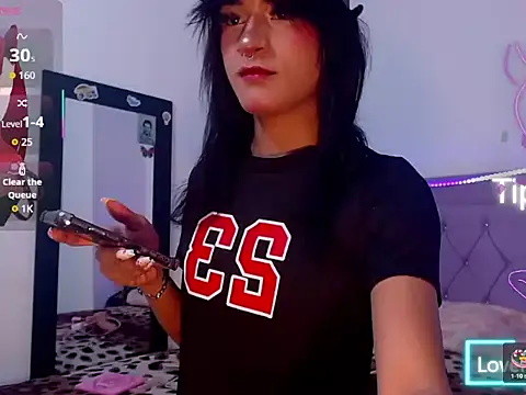 Snapshot of moonlyvelvet chatting on February 20, 2026, 5:57 pm moonlyvelvet online show from February 20, 2026, 5:57 pm