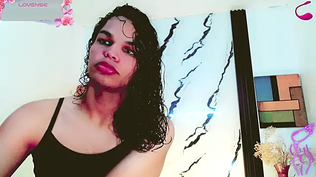 Snapshot of Zonce_shimer chatting on August 8, 2026, 3:52 am Zonce shimer online show from August 8, 2026, 3:52 am