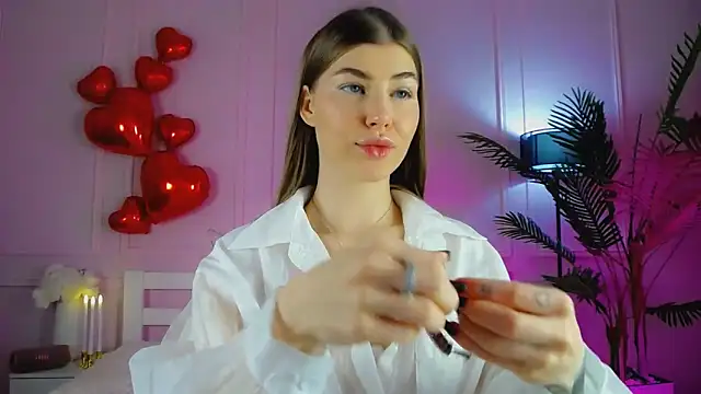 Milana rosaa online show from February 12, 2026, 4:35 pm