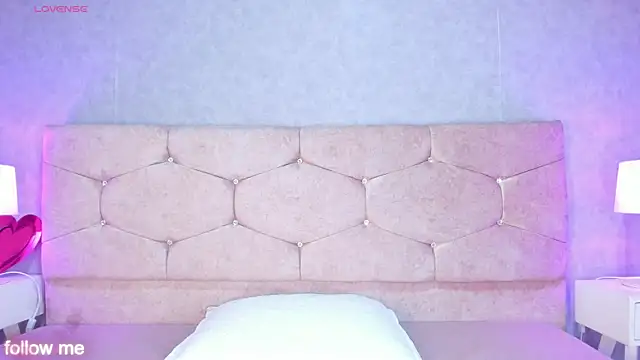 Snapshot of Chloe_Miiler chatting on February 20, 2026, 12:38 pm Chloe Miiler online show from February 20, 2026, 12:38 pm