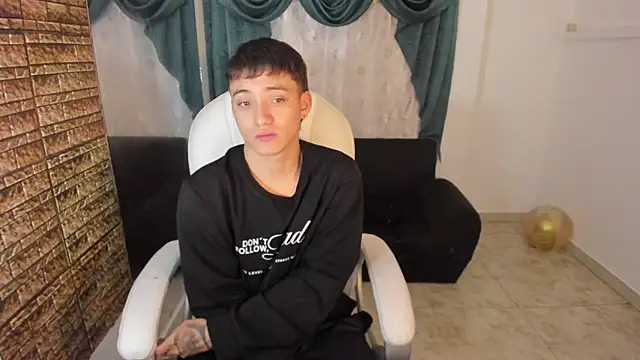 Wesleey-Boy online show from February 13, 2026, 7:32 pm