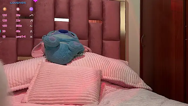 Zaphiroo 10 online show from February 27, 2026, 9:26 pm