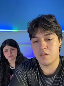 Snapshot of EmilyAndAndrew chatting on February 13, 2026, 3:24 am EmilyAndAndrew online show from February 13, 2026, 3:24 am