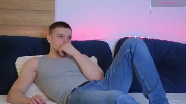 Snapshot of JulianTurner chatting on February 14, 2026, 9:39 am JulianTurner online show from February 14, 2026, 9:39 am