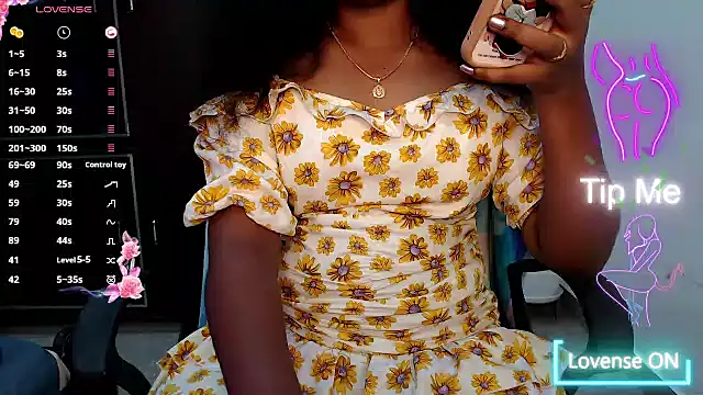 Snapshot of VixenNandhu chatting on February 14, 2026, 5:10 pm VixenNandhu online show from February 14, 2026, 5:10 pm