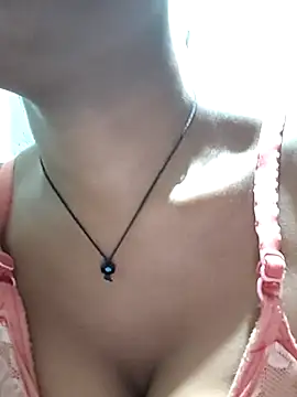 Sweet-runi online show from July 17, 2026, 3:46 am