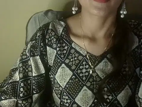 Mehaak  online show from May 14, 2026, 4:36 pm