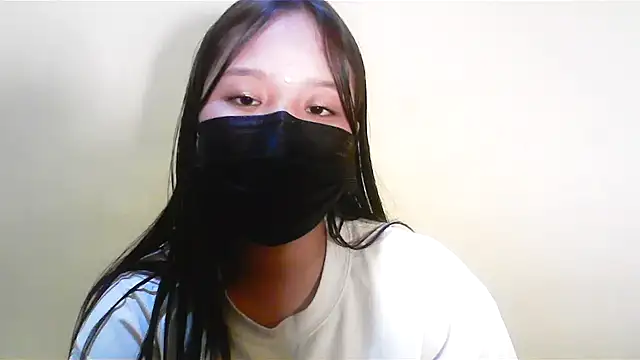 PRENCY CUTE online show from March 4, 2026, 4:46 pm