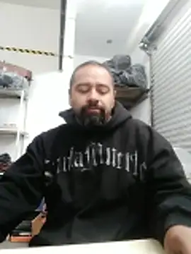 Snapshot of OMARMEX1 chatting on April 10, 2026, 3:39 pm OMARMEX1 online show from April 10, 2026, 3:39 pm