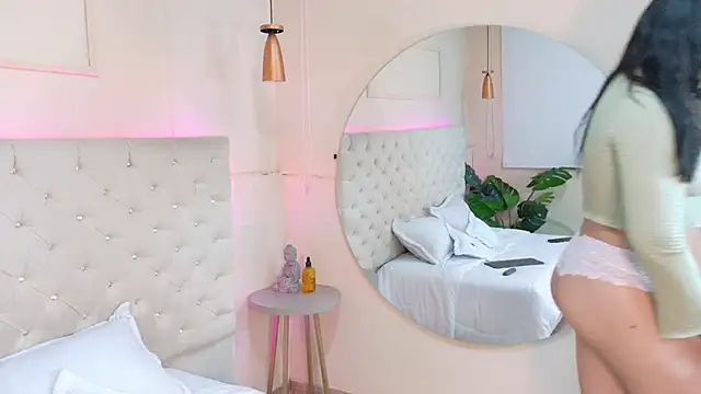 Snapshot of AnnaiTaylor chatting on February 11, 2026, 11:37 am AnnaiTaylor online show from February 11, 2026, 11:37 am