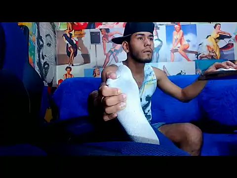 warmNoah online show from April 4, 2026, 6:49 pm