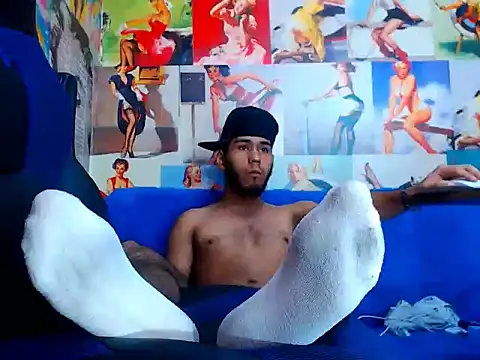 warmNoah online show from April 15, 2026, 7:58 pm