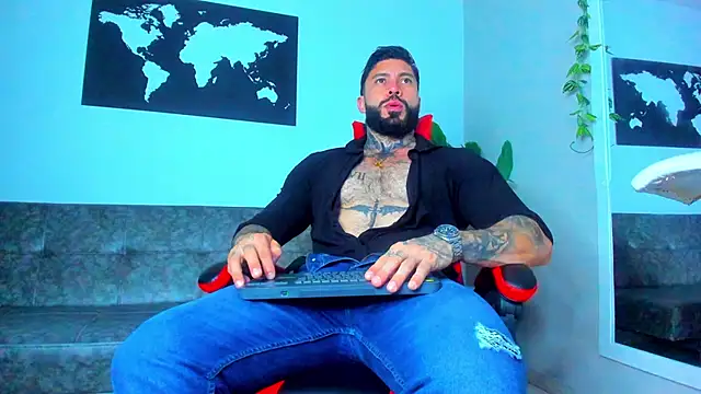 Snapshot of Alessrose chatting on February 26, 2026, 7:35 pm Alessrose online show from February 26, 2026, 7:35 pm