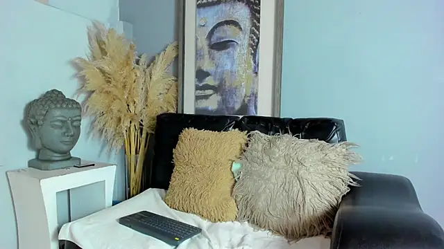 Snapshot of CloeCastillo chatting on February 20, 2026, 6:26 am CloeCastillo online show from February 20, 2026, 6:26 am