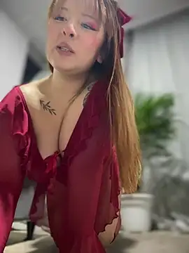 CharlotteUwU  online show from February 15, 2026, 2:08 am