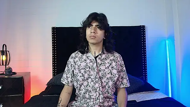 Snapshot of Axell_Kussh chatting on February 15, 2026, 12:58 pm Axell Kussh online show from February 15, 2026, 12:58 pm