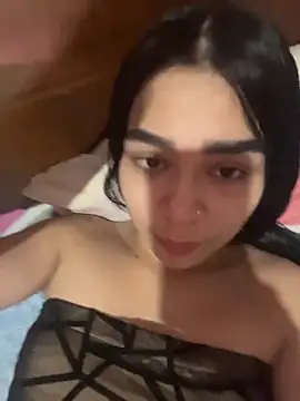 mia petite2007 online show from April 13, 2026, 11:10 pm