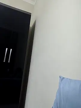 Snapshot of MOREN044 chatting on February 14, 2026, 3:47 am MOREN044 online show from February 14, 2026, 3:47 am