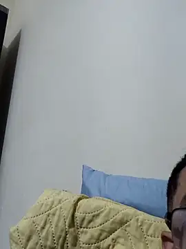 Snapshot of MOREN044 chatting on March 13, 2026, 2:07 am MOREN044 online show from March 13, 2026, 2:07 am