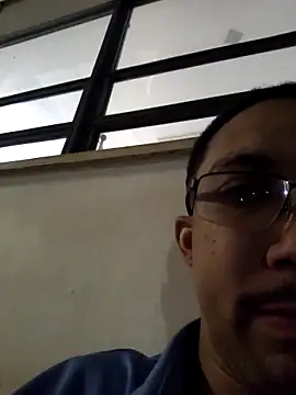 Snapshot of MOREN044 chatting on March 19, 2026, 11:31 pm MOREN044 online show from March 19, 2026, 11:31 pm