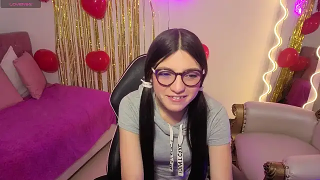 Snapshot of MAHYRA_TAY chatting on February 19, 2026, 7:10 pm MAHYRA TAY online show from February 19, 2026, 7:10 pm